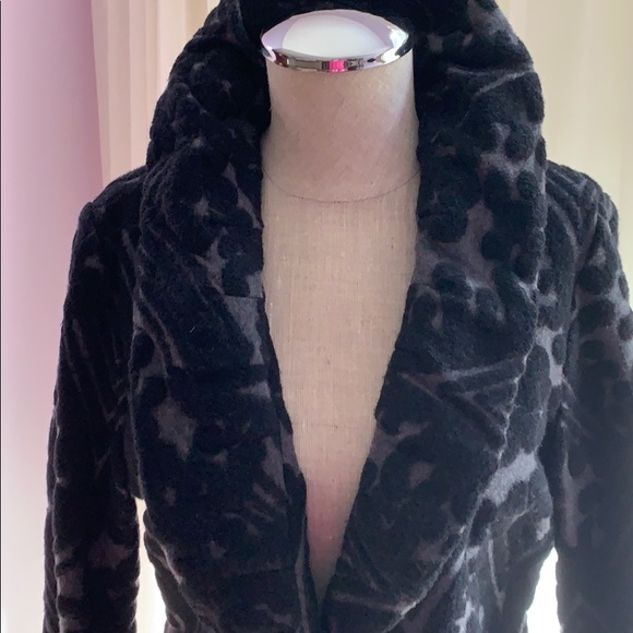 Blazer - Picture 2 of 5